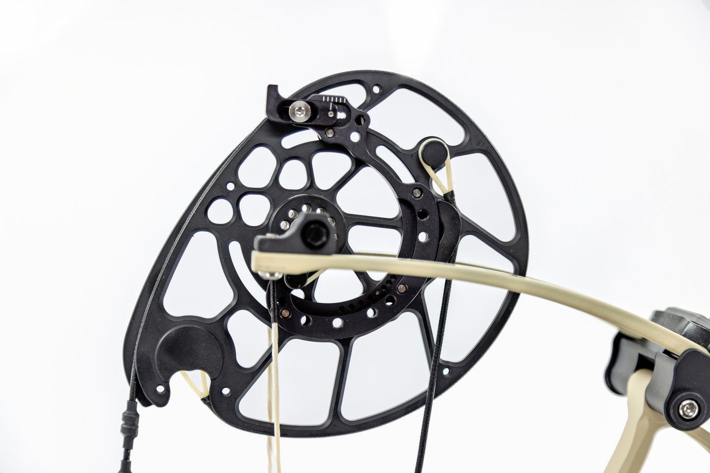 Truth 33 AL - RH - Flat Dark Earth (FDE) - Aluminum Bow